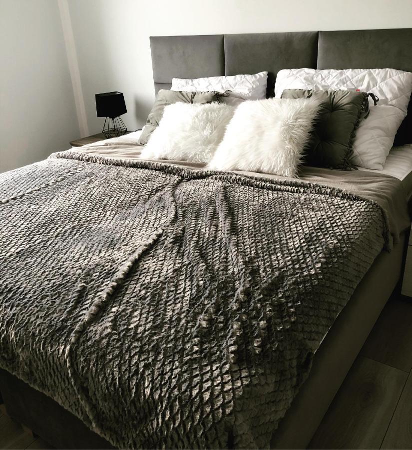 Apartament Happiness Еленя-Гура Экстерьер фото
